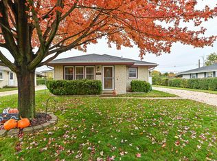 4352 S Placid Dr, Greenfield, WI 53220