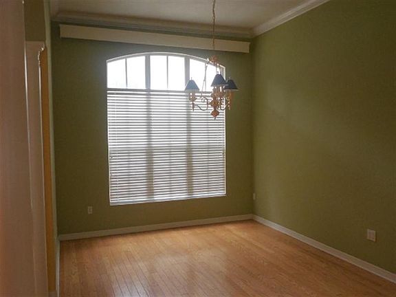 5th image of 2218 Valrico Forest Dr