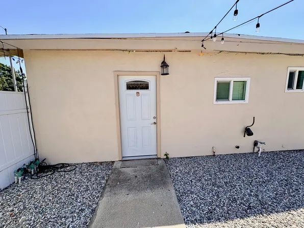 1641 N Towne Ave #B, Claremont, CA 91711