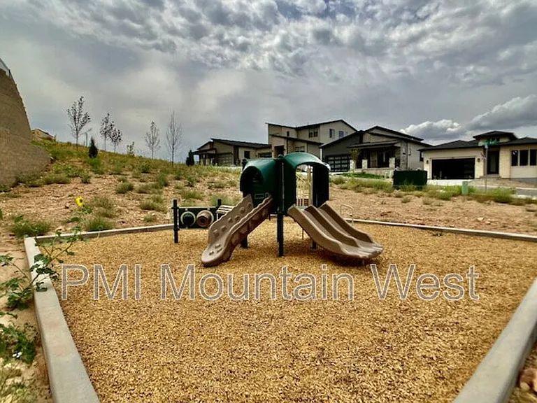 707 S Miller Ave — Photo 46