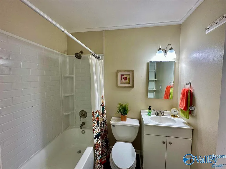 1529 McKinley Ave NE — Photo 14