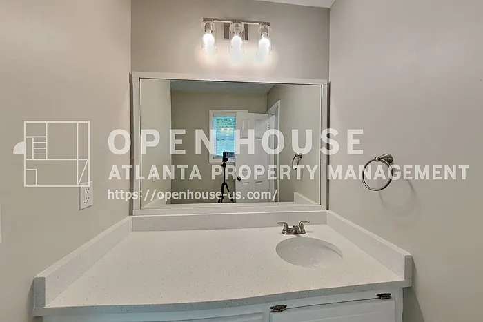 1707 Hickory Grove Trl NW — Photo 10