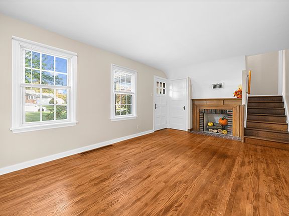 5th image of 526 Green St