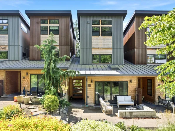 10323 NE 189th St #B, Bothell, WA 98011