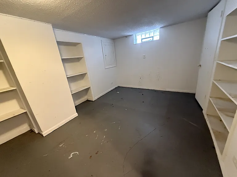 3718 Charloe Ct — Photo 9