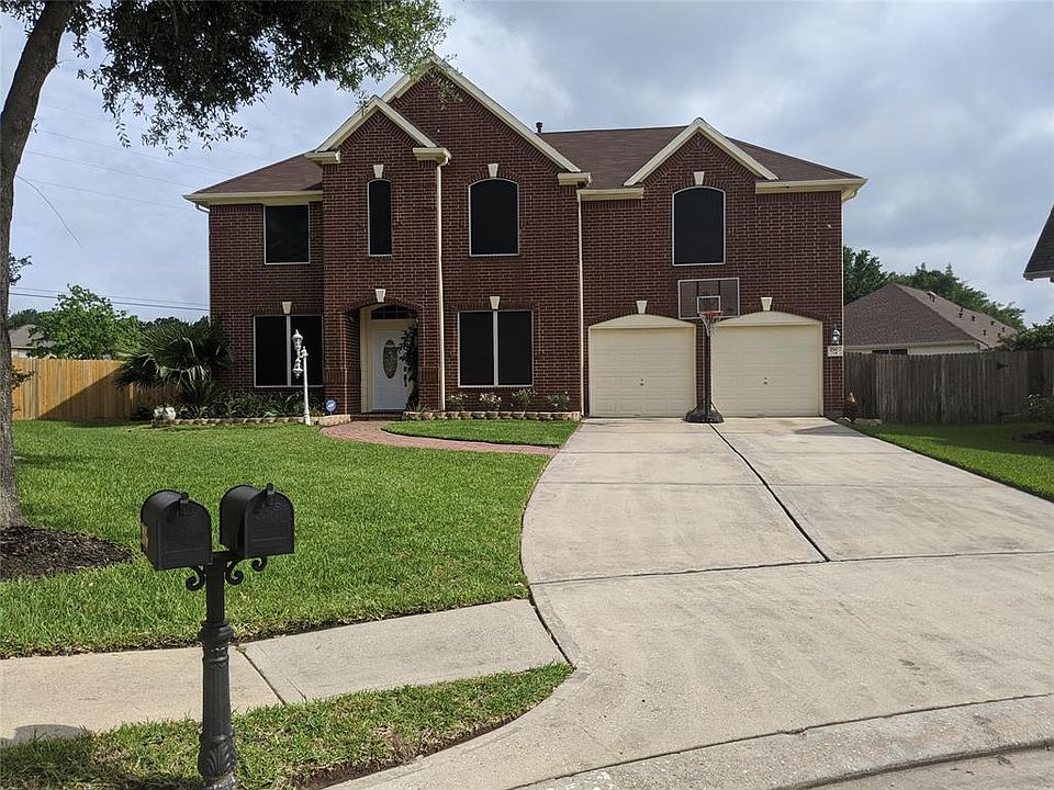 1st image of 2907 La Fontaine