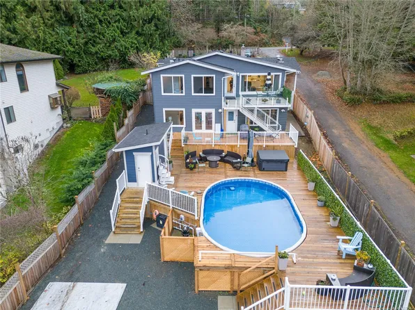 7896 Lantzville Rd, Lantzville, BC V0R 2H0