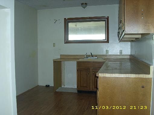 3rd image of 609 N Delrose St