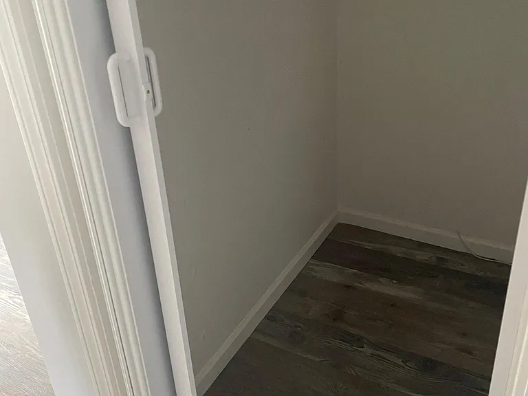 928 Crique Side Dr #1 — Photo 5