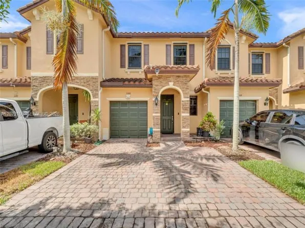 3368 SE 1st St, Homestead, FL 33033