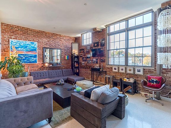 2nd image of 265 Medford St #404