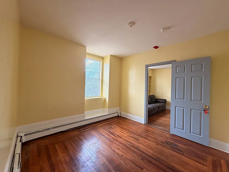 560 Broad St #2 — Photo 30