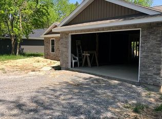 207 Saddie Ln, Cambria, IL 62915
