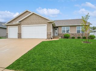 5913 Rock Ridge Dr, Marion, IA 52302