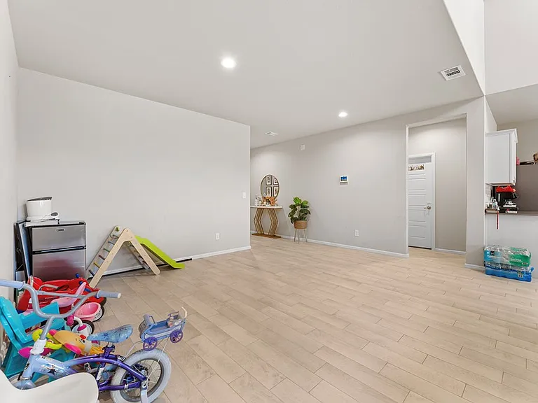 7118 Adenium Rd — Photo 5