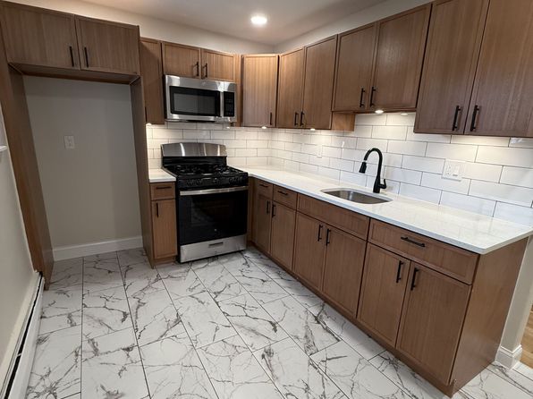 39 Westervelt Pl #ABC