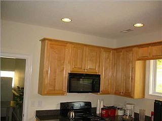 4th image of 120-207 Crawford Dr