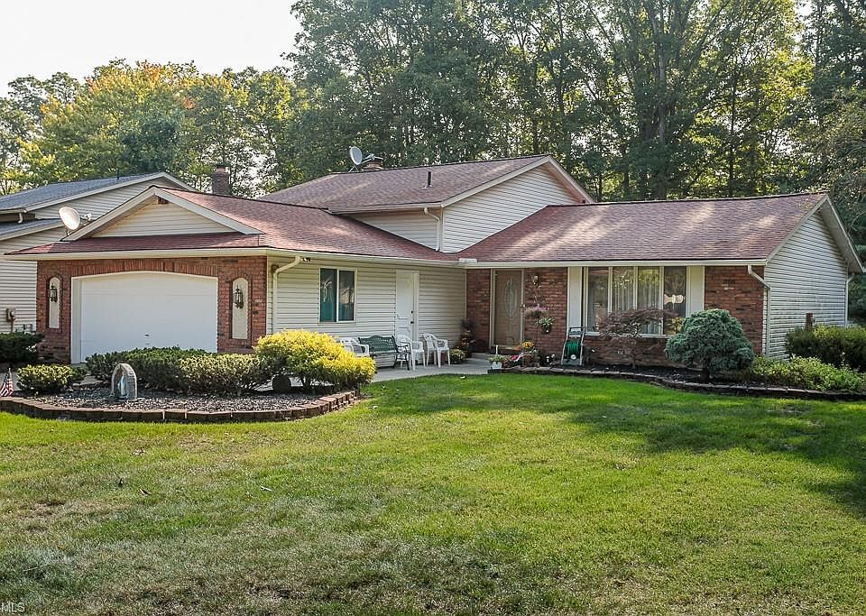 1st image of 16968 Deerfield Dr