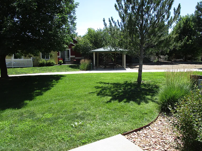 Village Cir — Photo 18