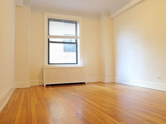 4th image of 311 E 72nd St APT 8G