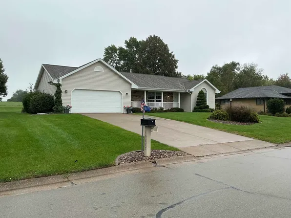 16877 Thunder Hills Dr, Peosta, IA 52068