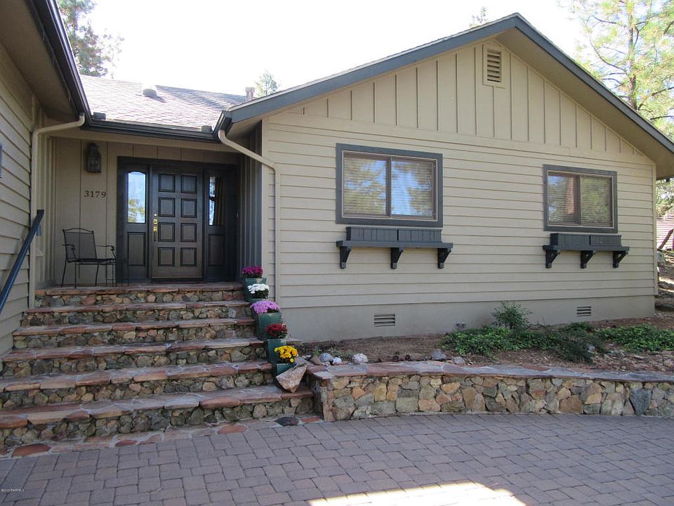 1st image of 3179 W Crestview Dr