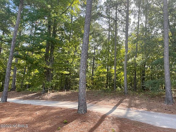 5th image of 2 Kenwood Court