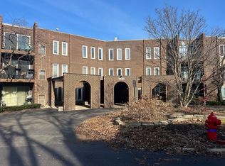 1430 Sandstone Dr APT 309, Wheeling, IL 60090