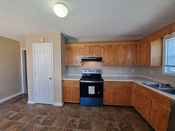 5th image of 1356 Jenny Ln