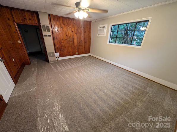 charlotte-north-carolina-6168435 picture