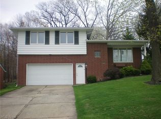 6401 W 54th St, Cleveland, OH 44129