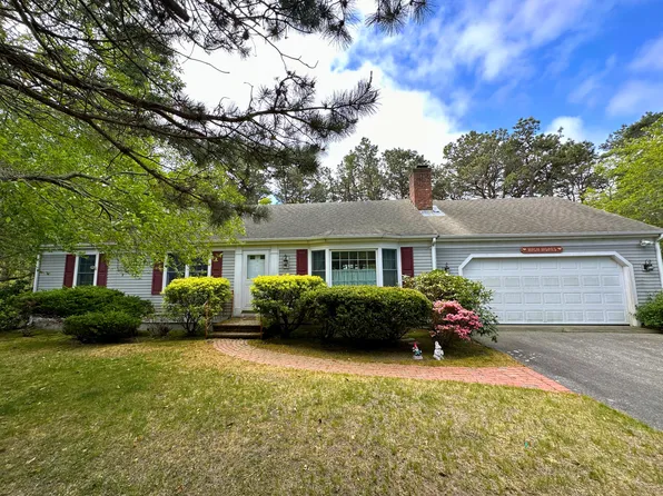 9 Jans Path, Harwich, MA 02645