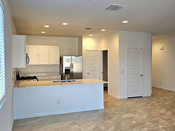 5th image of 3192 E Baler Dr