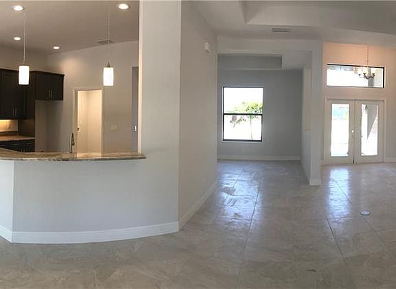 3rd image of 2712 SW 4th Pl