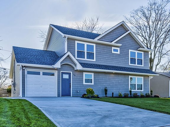 3rd image of 60 Blueberry Ln