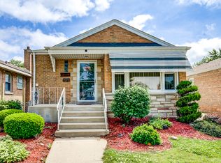 9005 S Utica Ave, Evergreen Park, IL 60805