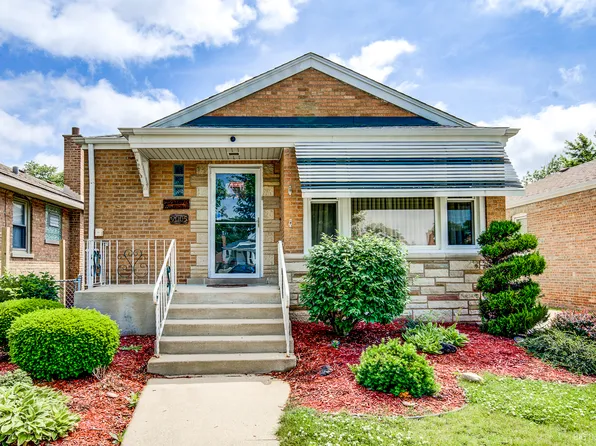 9005 S Utica Ave, Evergreen Park, IL 60805