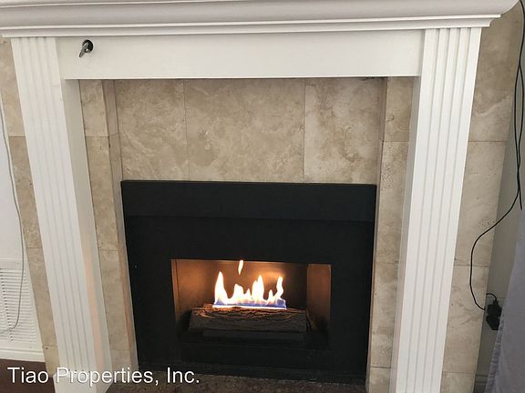 4th image of 2302 Lake View Ave