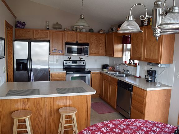 2nd image of 1730 N Juniper Ct