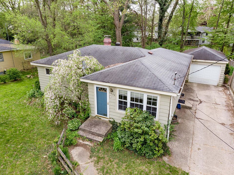 1st image of 1434 Katrina Dr SE