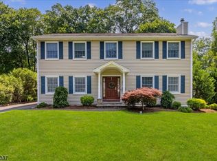 4 Cleveland Ave, Morris Plains, NJ 07950