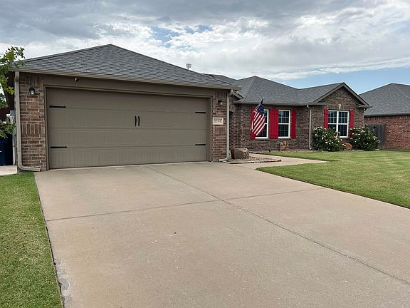 3rd image of 3701 Scarlet Ln