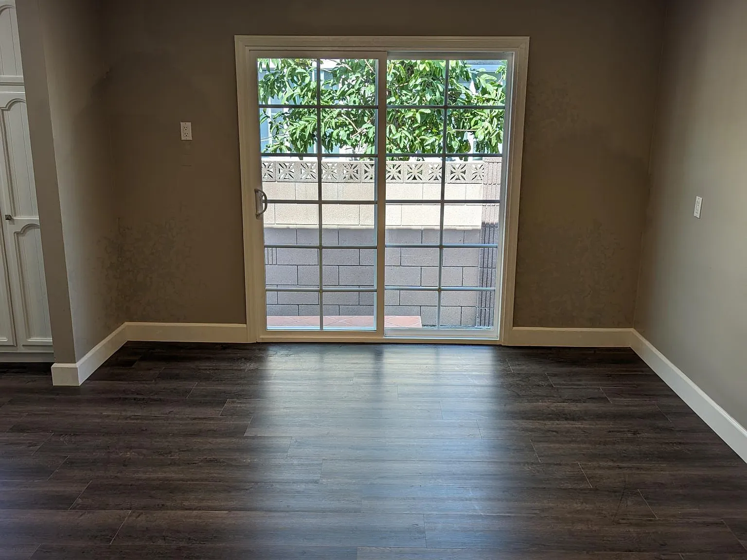 7450 Lindell Ave — Photo 3