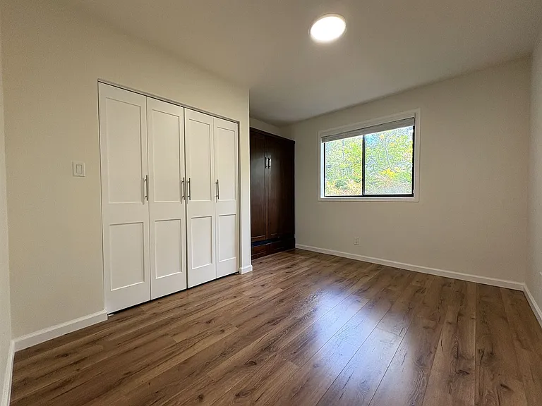 2350 Alameda De Las Pulgas — Photo 10
