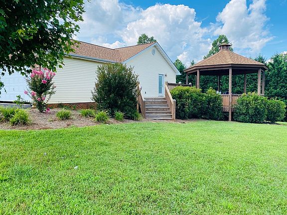2nd image of 635 Fairmont Dr