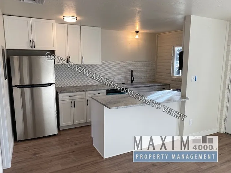 1444 Kennedy Ave #6 — Photo 4