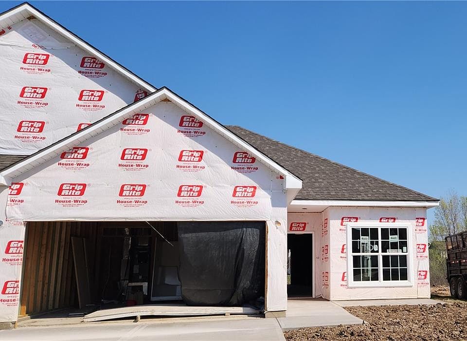2nd image of 1466 Villa Ln