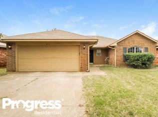 813 Shadowhill St, Norman, OK 73071