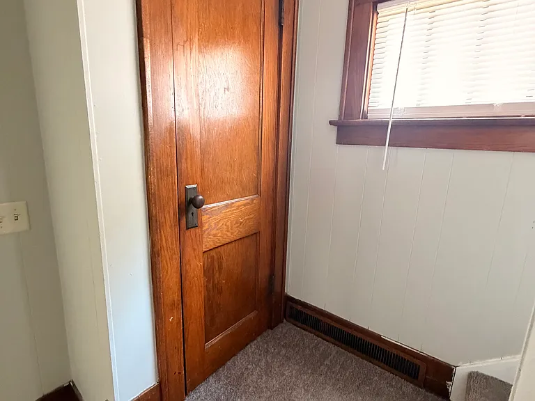1616 W High St — Photo 3
