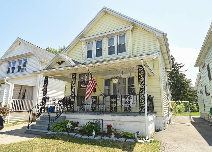 1st image of 34 Dakota St